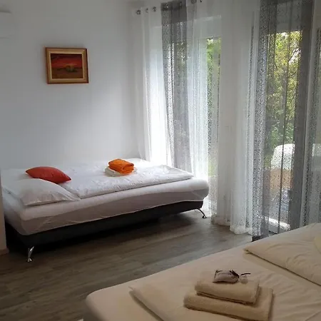 Apartma Golob *